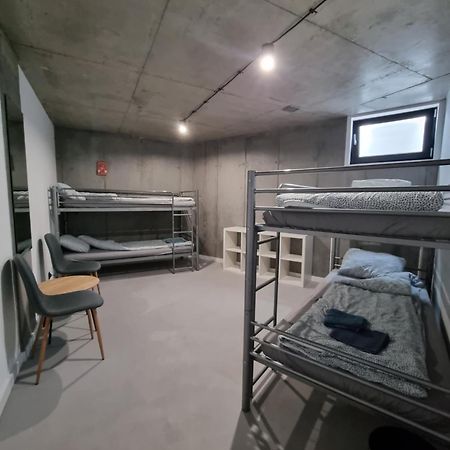 Industrialna Piwnica Hostel Гданськ Екстер'єр фото