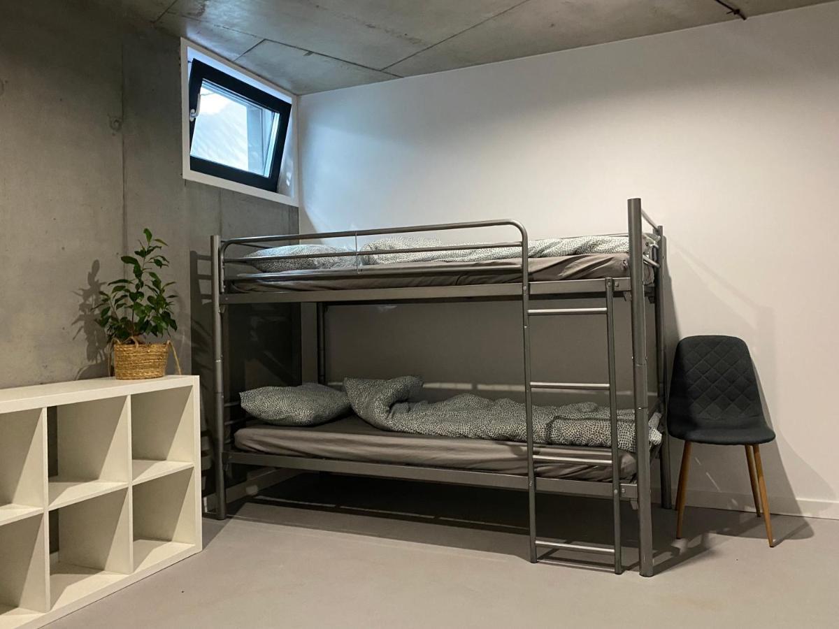 Industrialna Piwnica Hostel Гданськ Екстер'єр фото