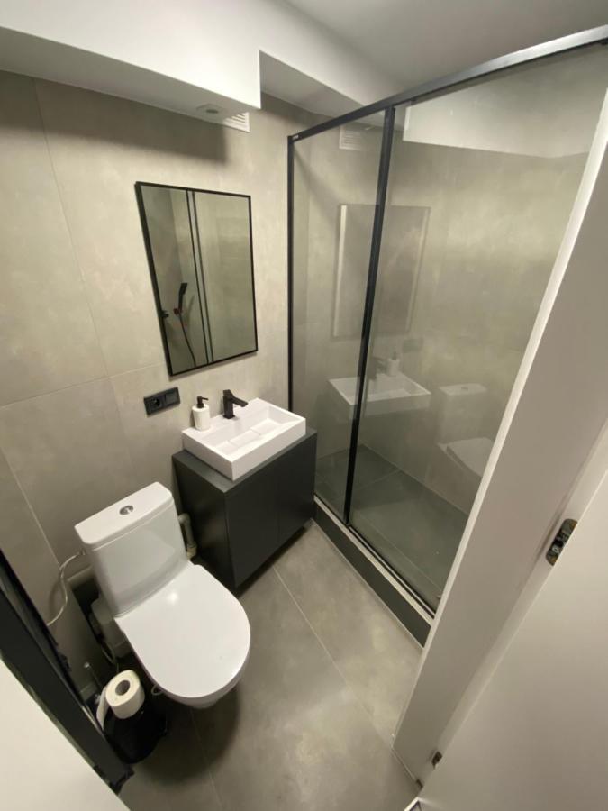 Industrialna Piwnica Hostel Гданськ Екстер'єр фото