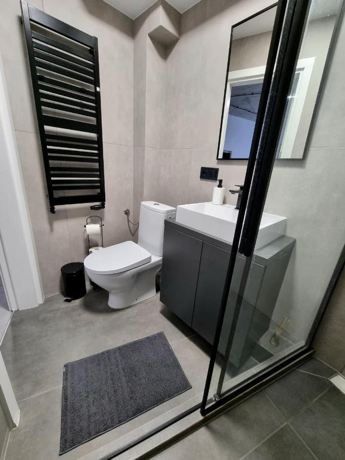 Industrialna Piwnica Hostel Гданськ Екстер'єр фото